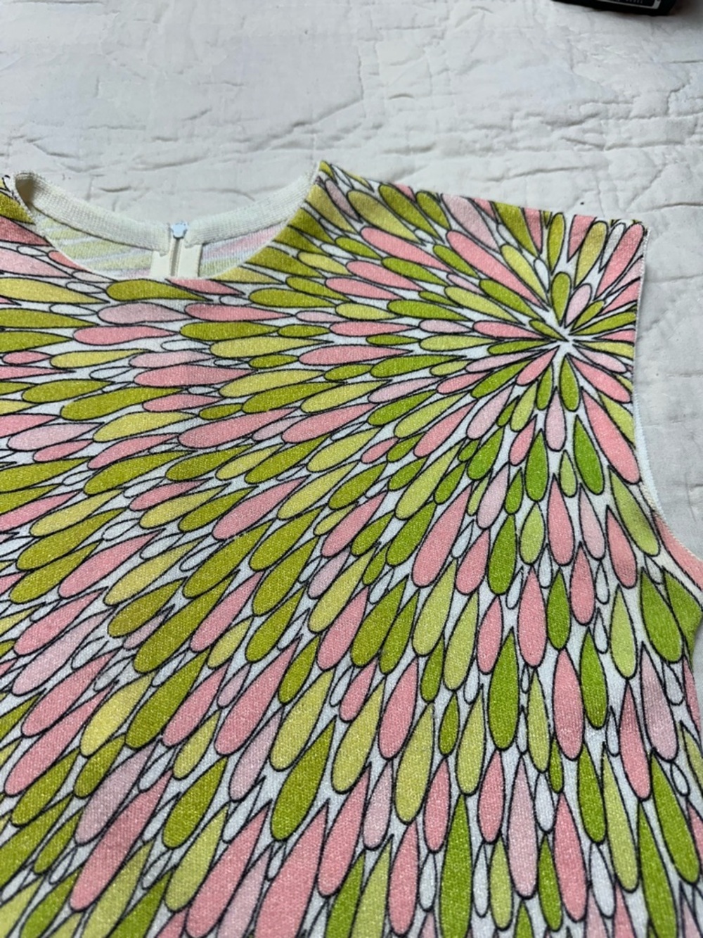 Vintage 60s Mod Petal Print Tank | ILGWU Union Made · Retro Floral Top - Picture 3 of 11